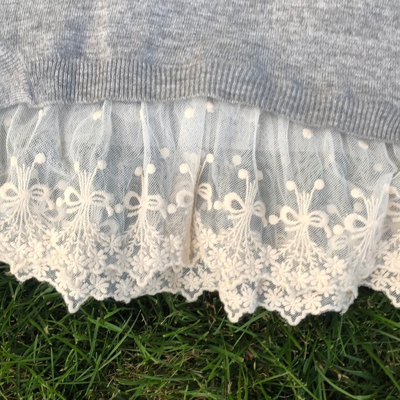 Divided by H&M Grey sweater, cream colored lace - Picture 2 of 8